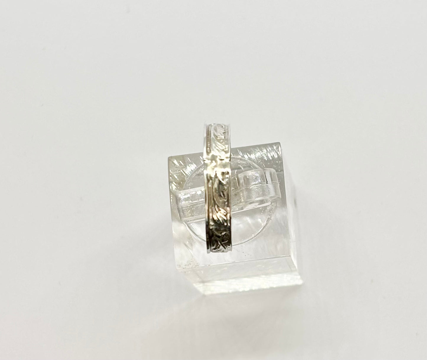 Wavecrest Ring