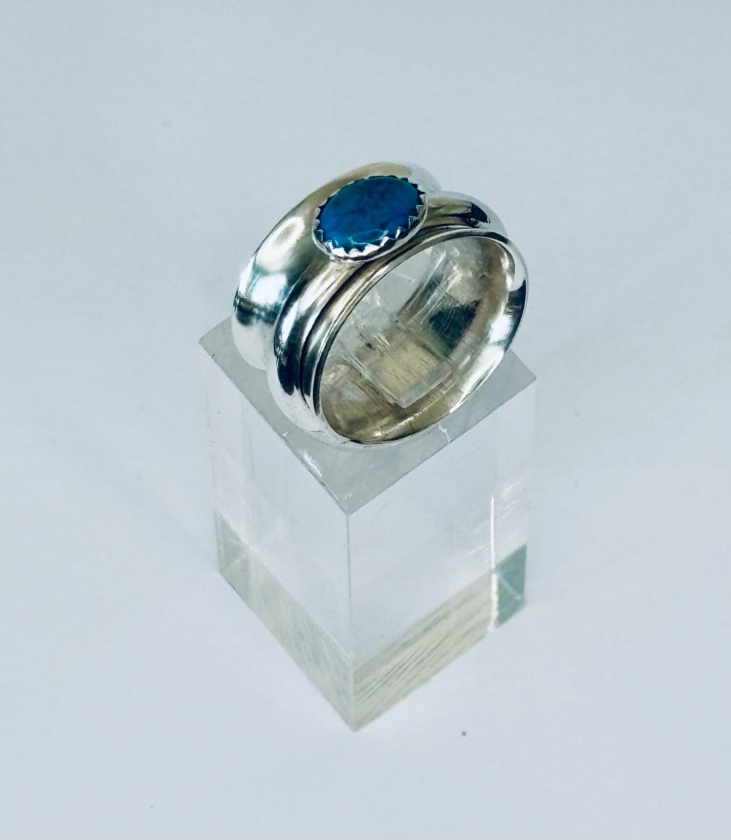 Blue Orbit Spinner Ring