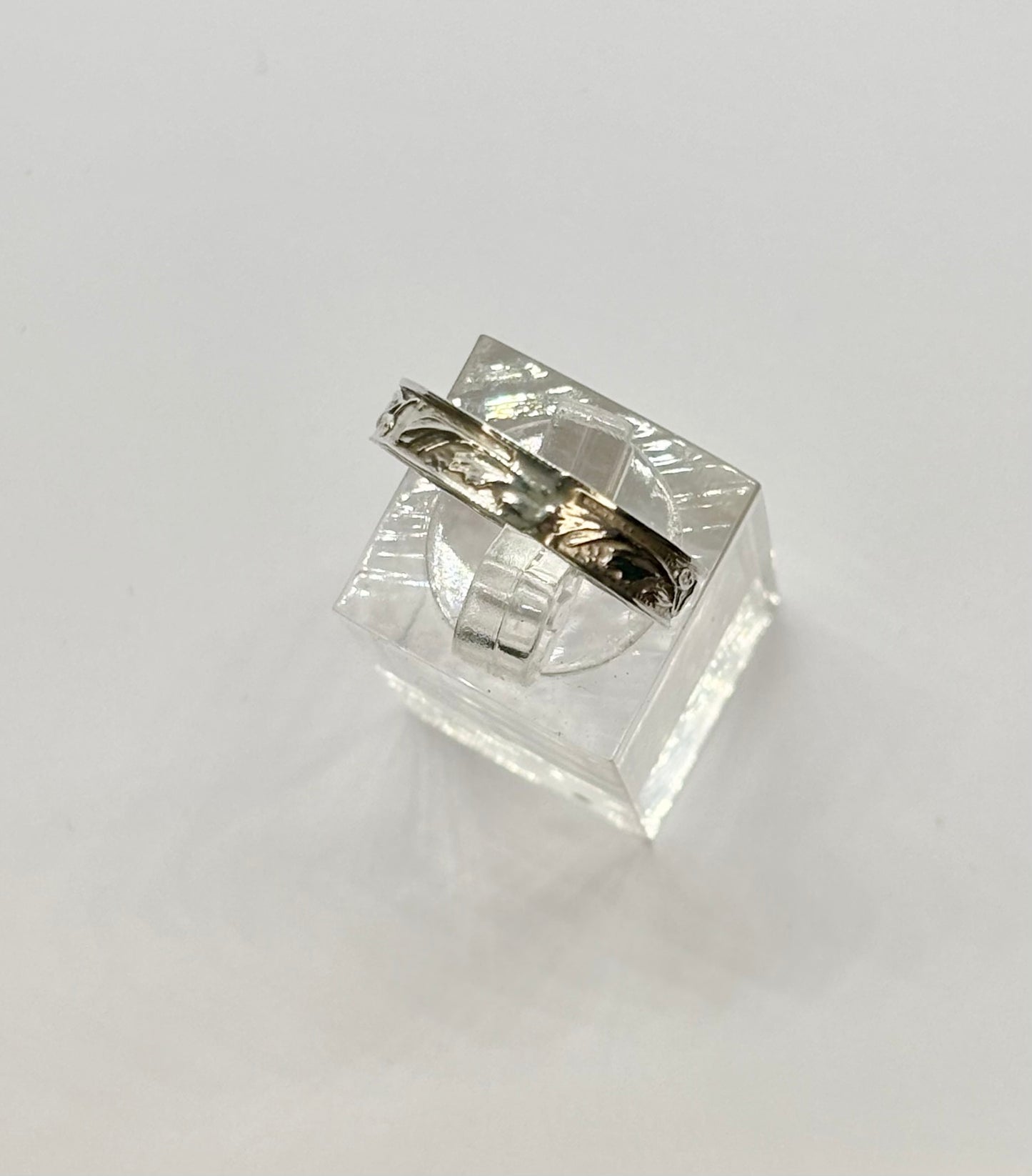 Wavecrest Ring