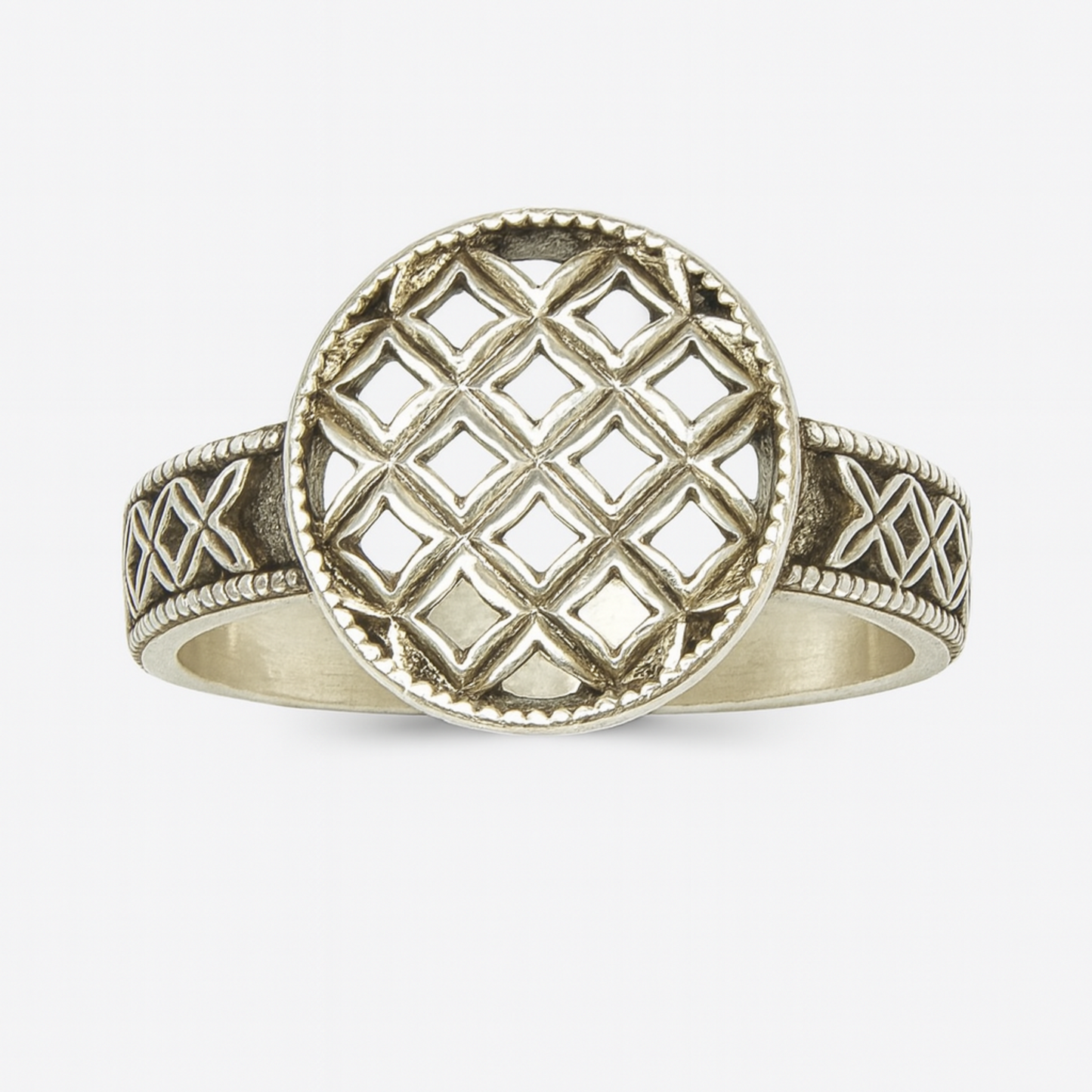 Silver Cushion Twist Ring